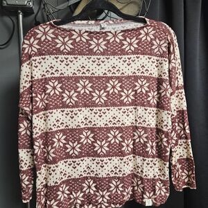 BYTAVI Red and White Patterned Top